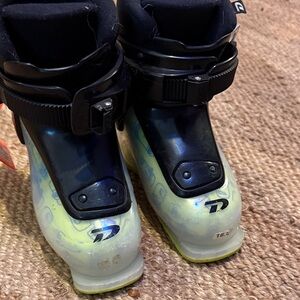 Dalbello Menace Jr Ski boots 18.5